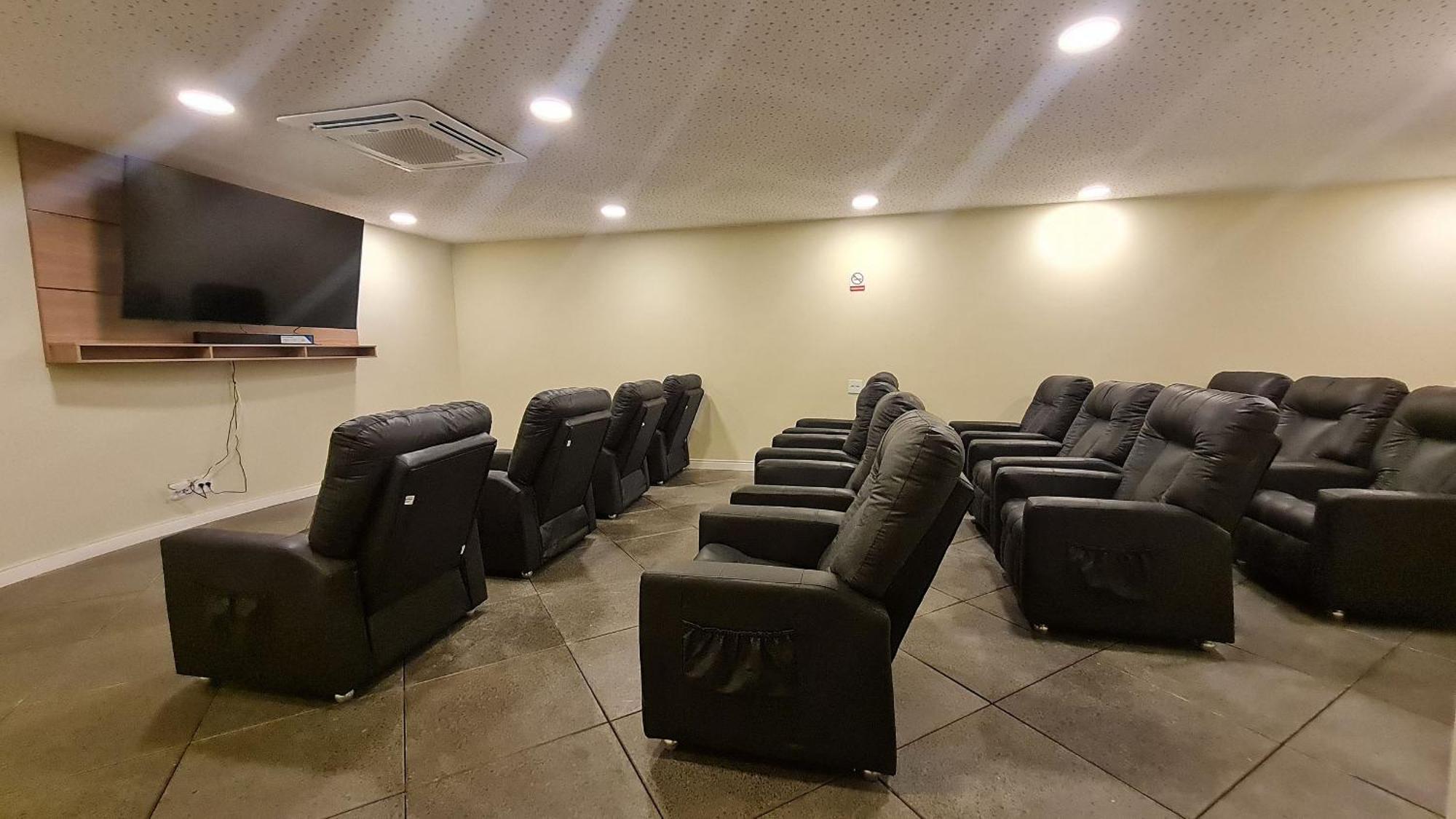 Apartamentos De 2 Quartos Com Piscina Na Praia Dos Anjos أرايال دو كابو المظهر الخارجي الصورة